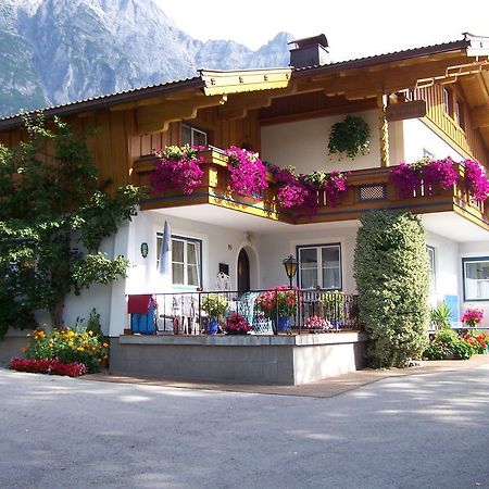 Gaestehaus Huber Leogang Bagian luar foto