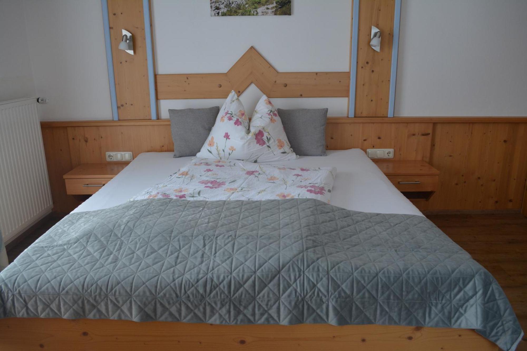 Gaestehaus Huber Leogang Bagian luar foto