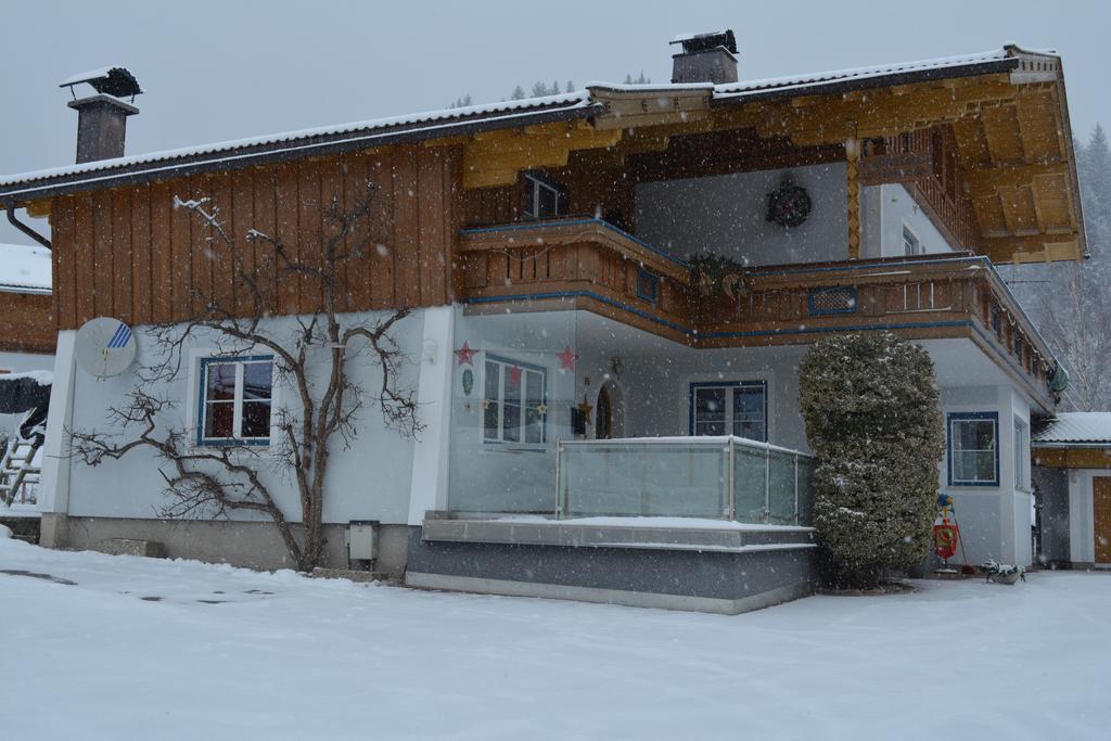Gaestehaus Huber Leogang Bagian luar foto